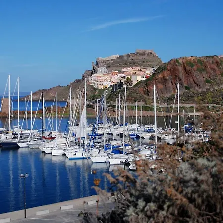 Sardinia Re - Attico Baja Ostina Semesterbostad *