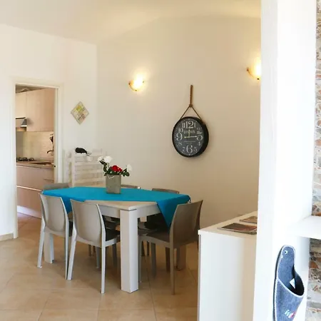 Sardinia Re - Attico Baja Ostina * 卡斯特尔萨多