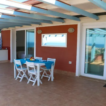Sardinia Re - Attico Baja Ostina Prázdninový dům