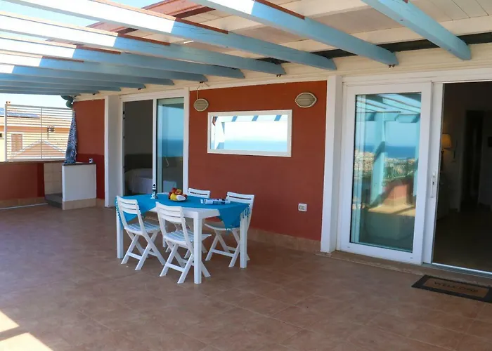 Sardinia Re - Attico Baja Ostina 別荘