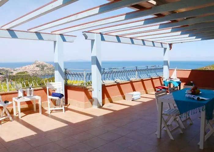 Sardinia Re - Attico Baja Ostina Prázdninový dům